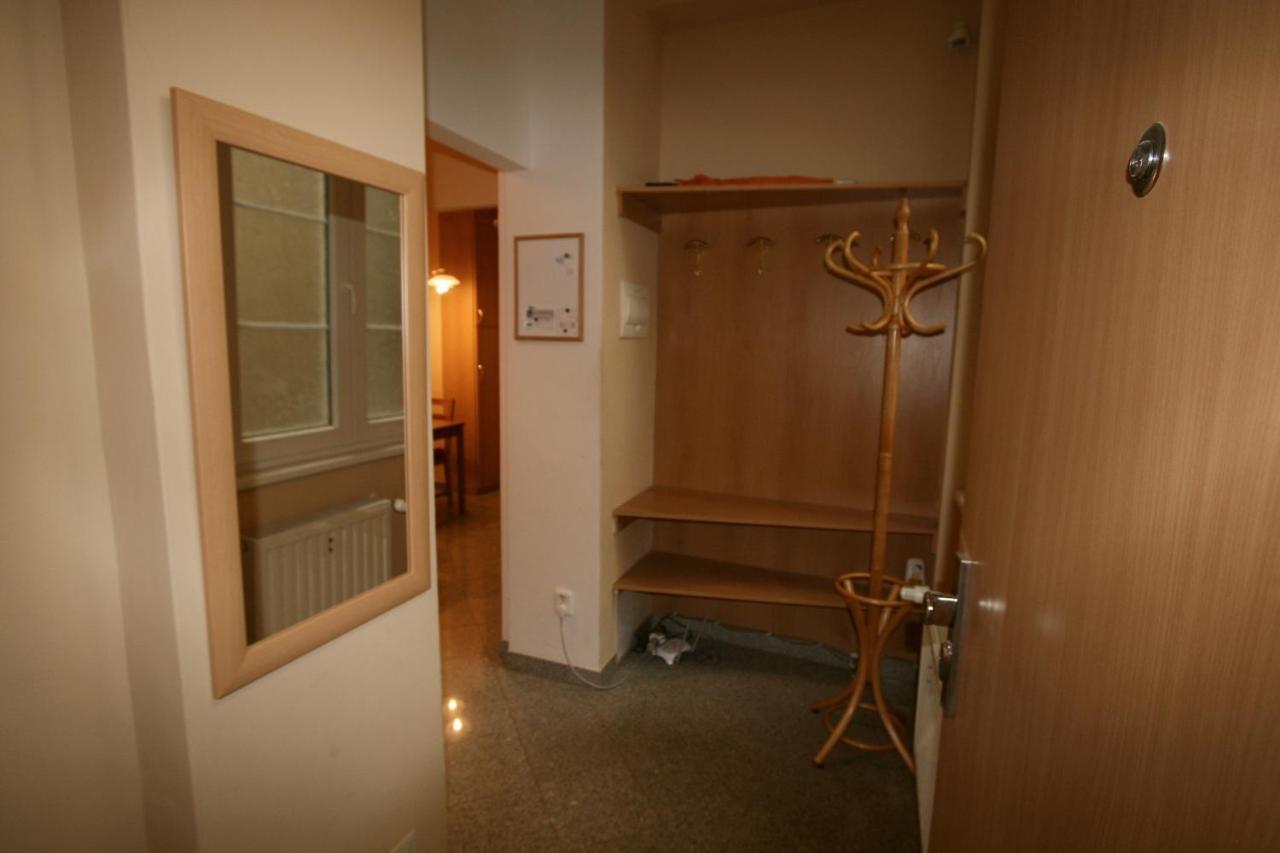 Apartment No. 12 Trziste 29 Карлові Вари Екстер'єр фото
